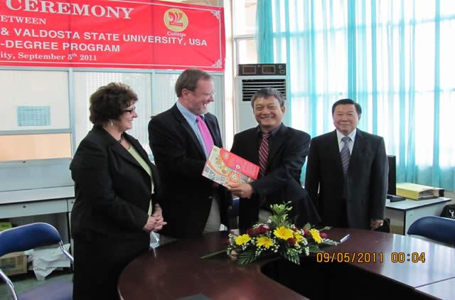 VSU partners with Viendong College