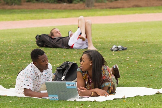 students on front lawn
