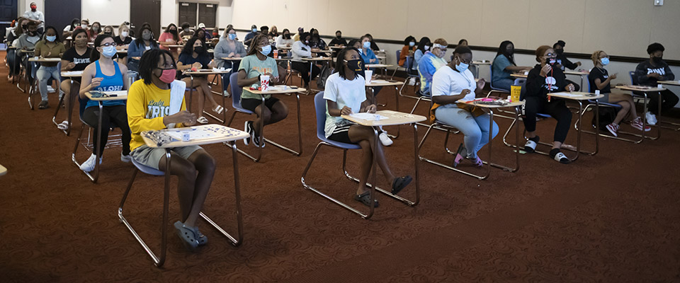 VSU students in face to face class wearing face masks.