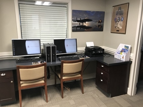 Veterans Lounge Computers