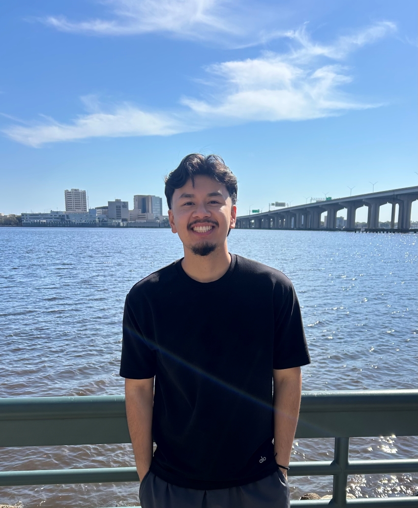 Riley Vicente