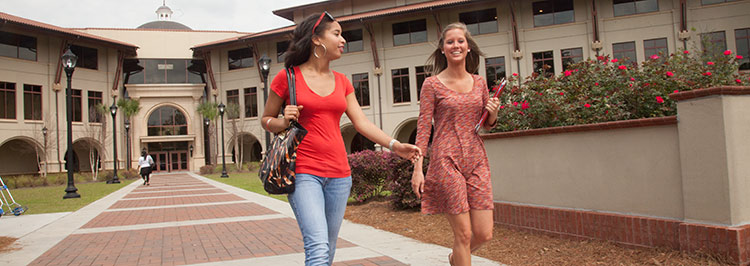 Two students in front of the Student Union